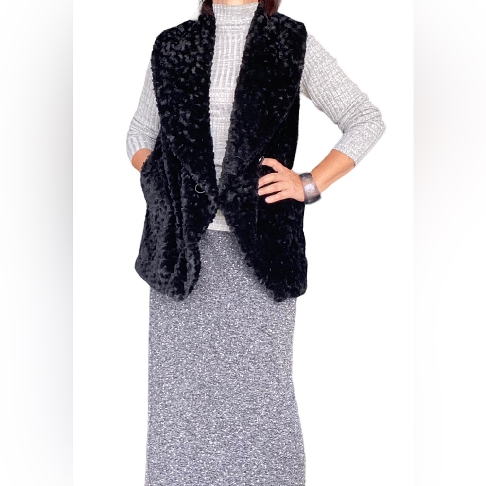 Adrienne Landau Faux Fur vest Size XS impeccable design perfect condition
